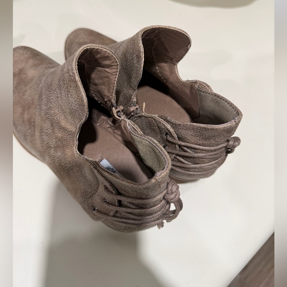 Very G Textured Brown Ankle Booties - Picture 6 of 12